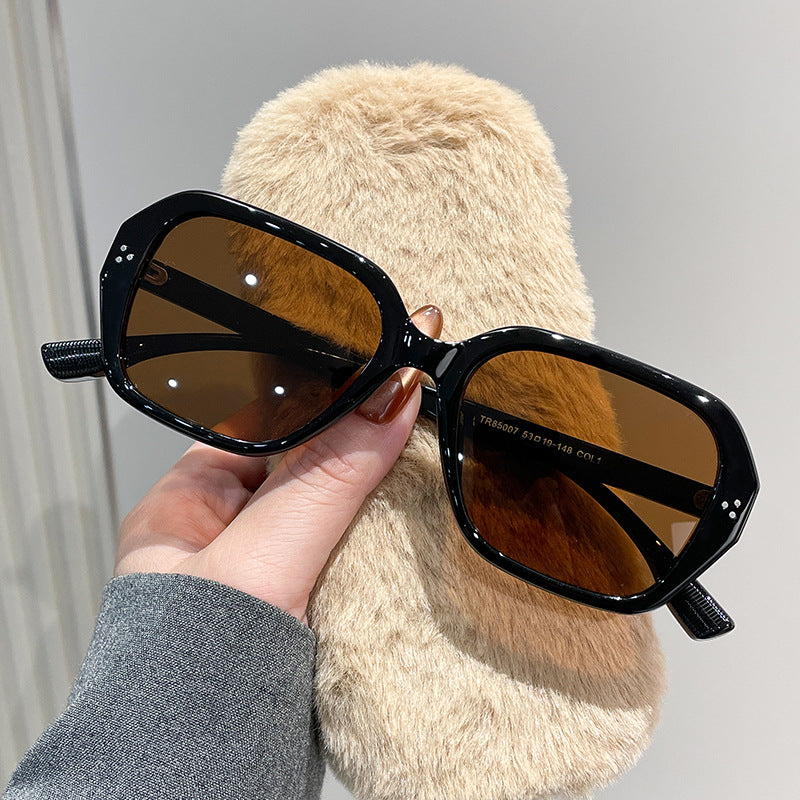 Kvinnenes fashionable oversized solbriller Luvikno