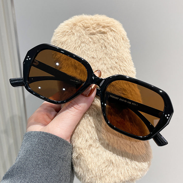 Kvinnenes fashionable oversized solbriller Luvikno