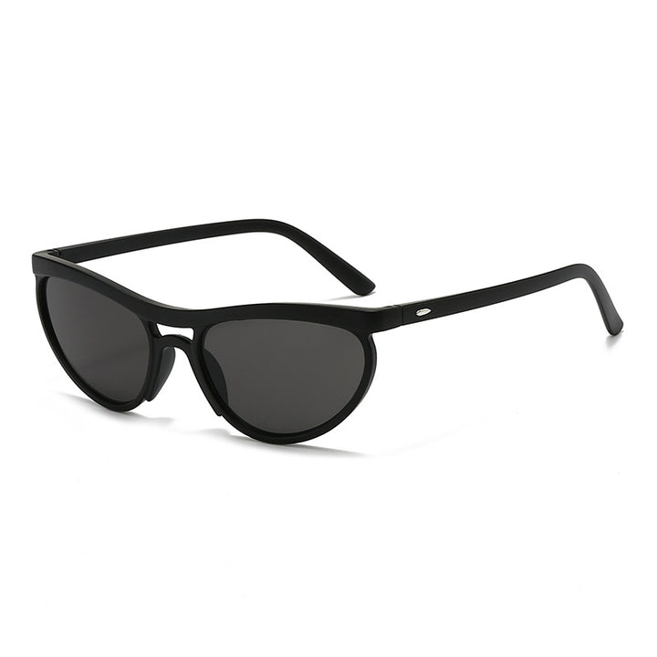 Dame moteriktig solbrille i moderne design Luvikno