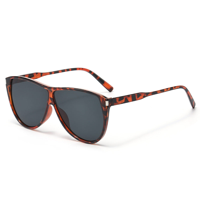 Dame moderne Cat-Eye solbriller med beskyttende UV-filter og stilramme Luvikno