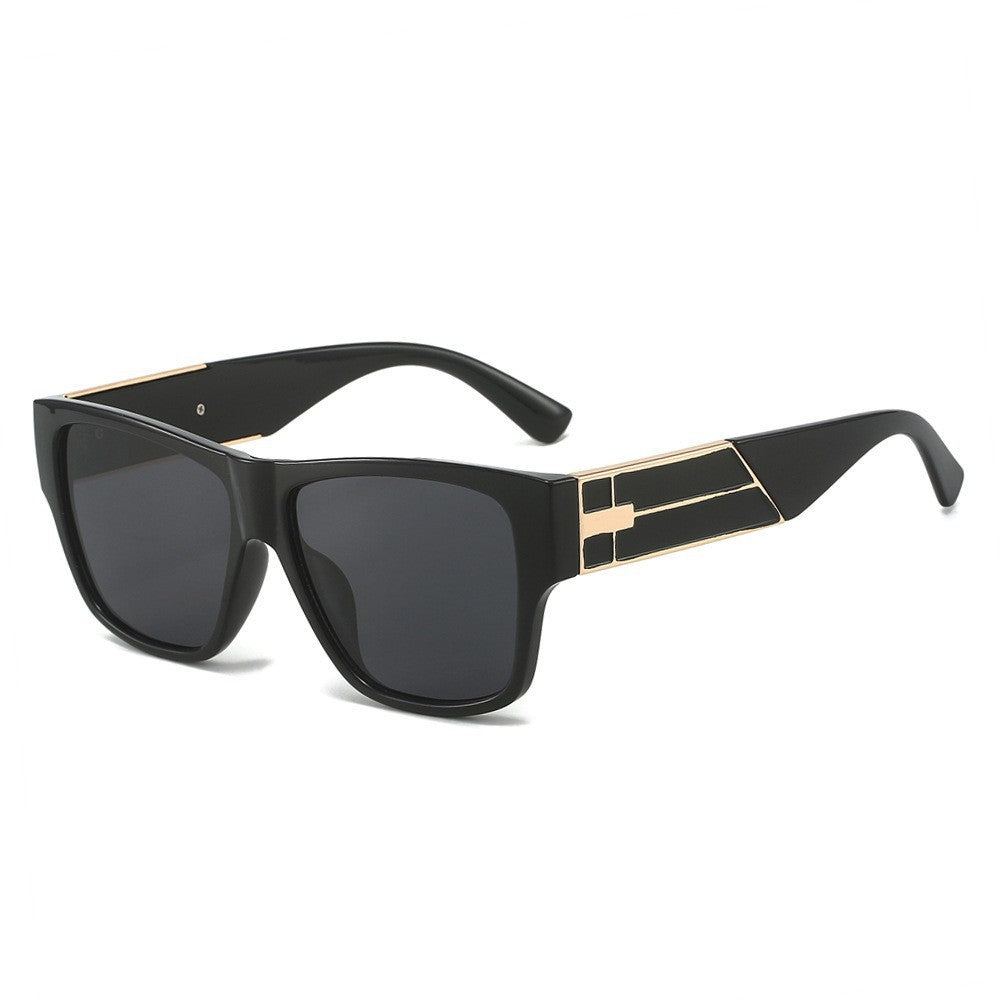 Dame moteriktig oversized solbrille med elegant ramme Luvikno