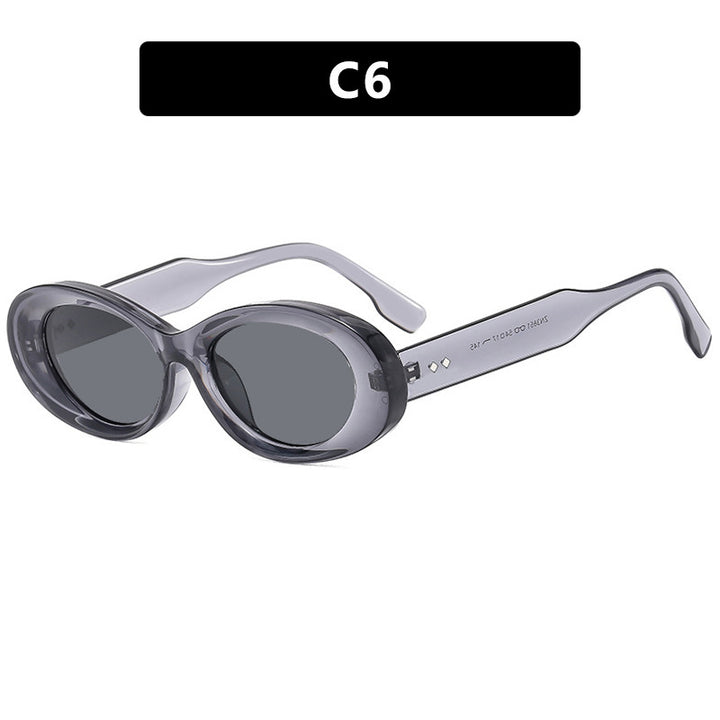 Dame moteriktig solbrille i elegant retrostil Luvikno