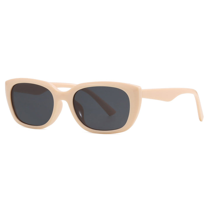 Dame trendy cat-eye solbriller i minimalistisk design Luvikno