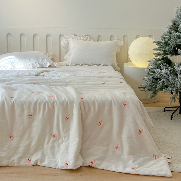 Kvinne lett og pustende quilt med delikate blomster mønstre Luvikno