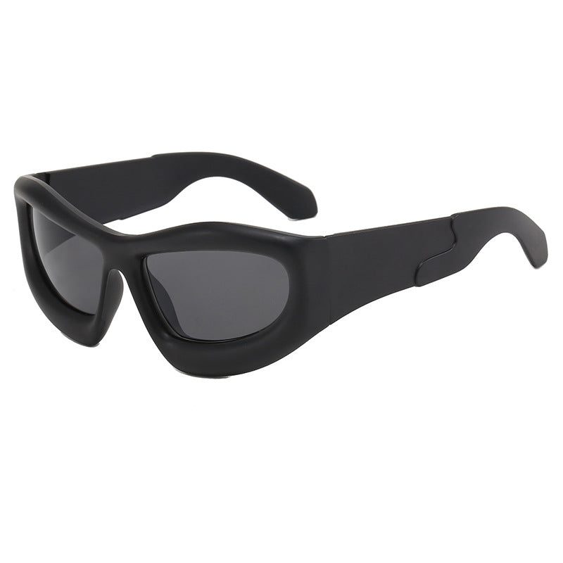 Dame Sportslig Solbrille med robust, geometrisk rammendesign Luvikno