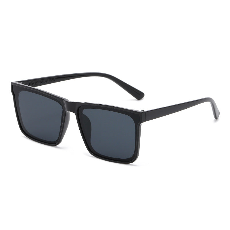Dame moteriktig solbrille laget av robust, UV-beskyttet plast Luvikno