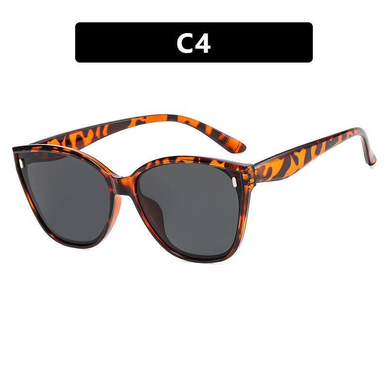 Dame Cat-Eye solbriller med beskyttende UV-filter og stilfull ramme Luvikno