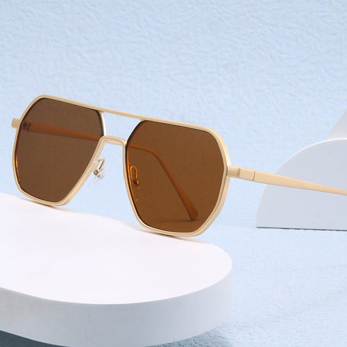 Dame trendy solbrille med moderne geometrisk ramme Luvikno