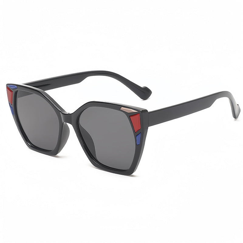 Dame Eyewear med uvanlig Cat-Eye-design Luvikno