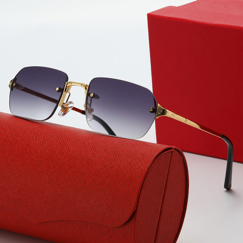 Dame elegante moteriktig solbrille med høykvalitets metallramme Luvikno