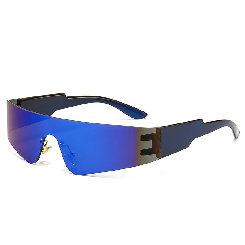 Dame Sporty solbriller med futuristisk design Luvikno