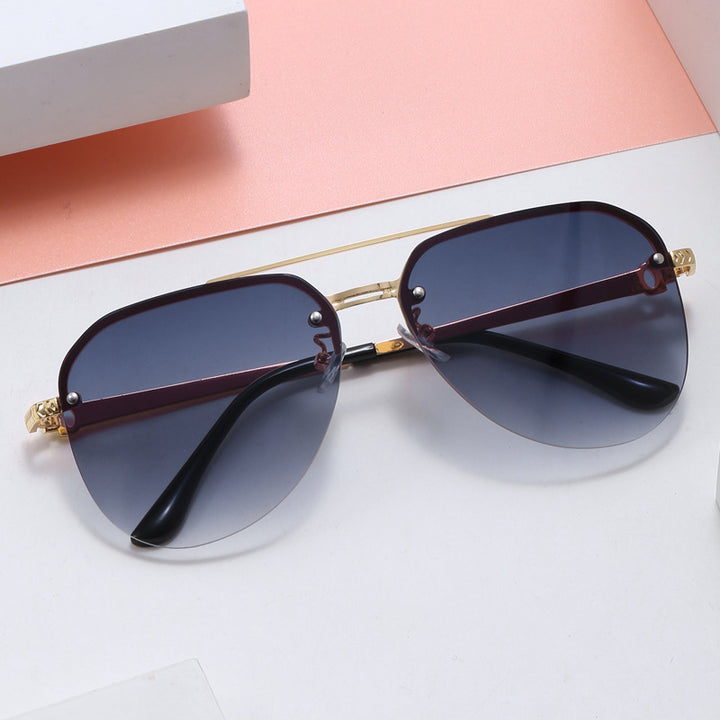 Damer elegant pilot solbrille med høy UV-beskyttelse og stilfull ramme Luvikno