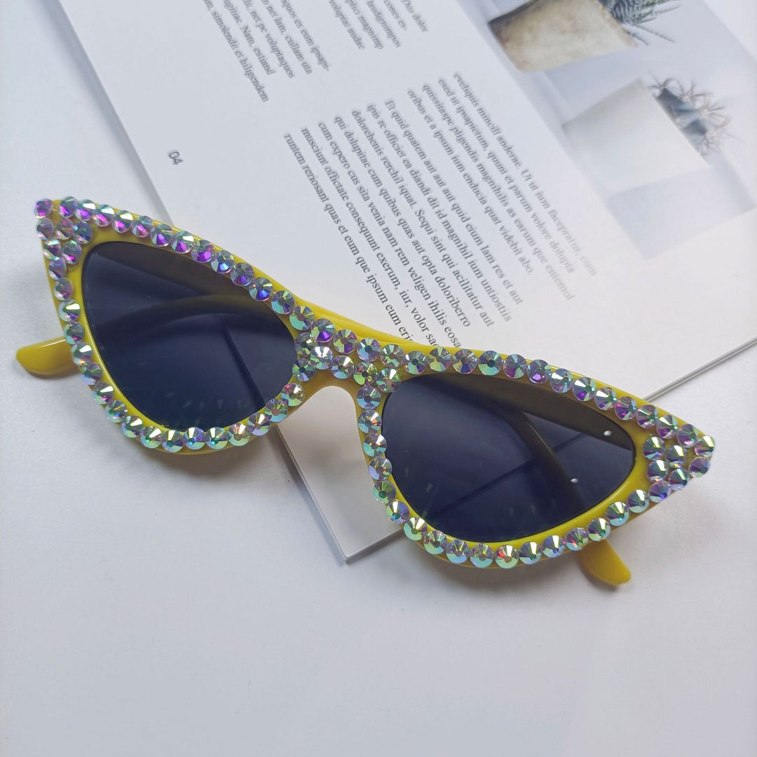 Dame Cat-Eye solbriller med glitrende krystallpynt Luvikno