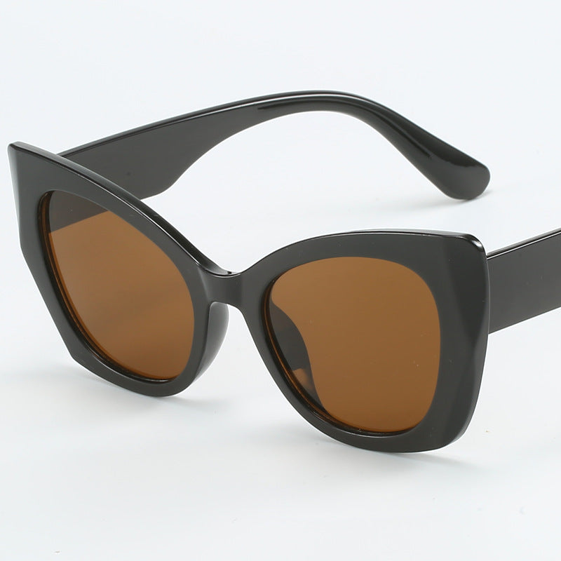 Dame Modische Cat-Eye Solbrille med elegant design Luvikno