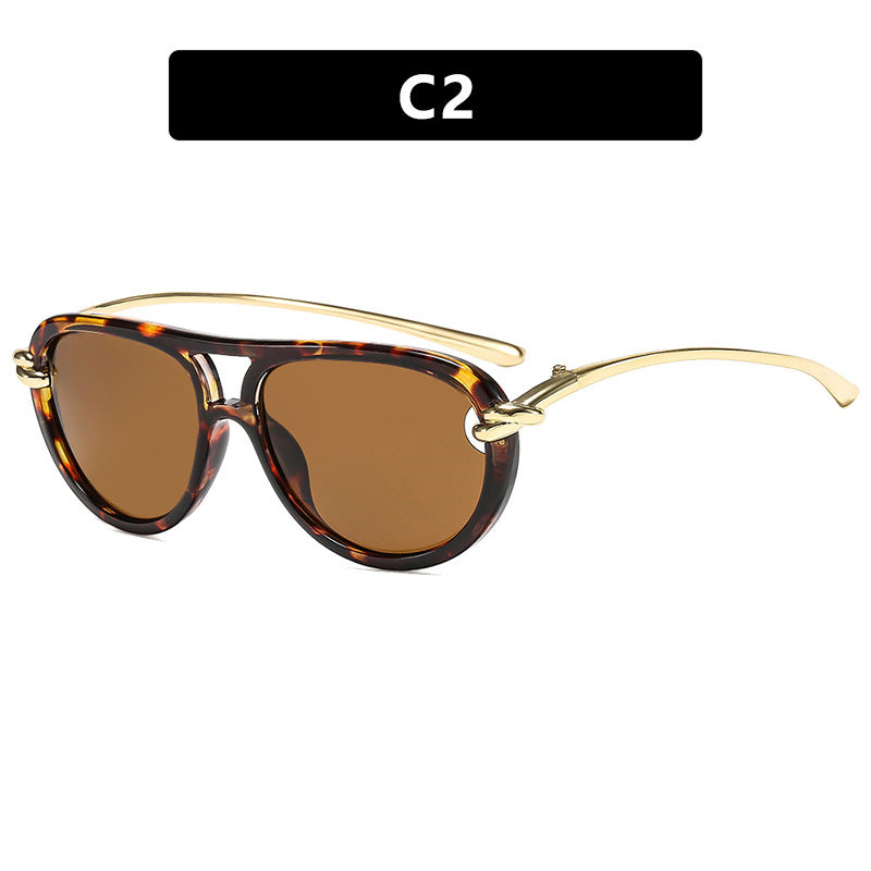 Dame Retro-solbrille med elegant ramme og polariserte linser Luvikno