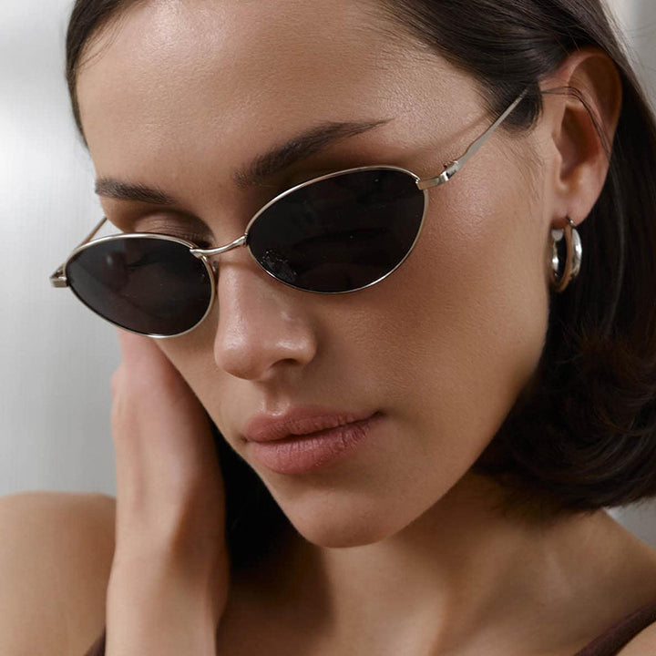 Dame fashionable solbriller i elegant oval design Luvikno