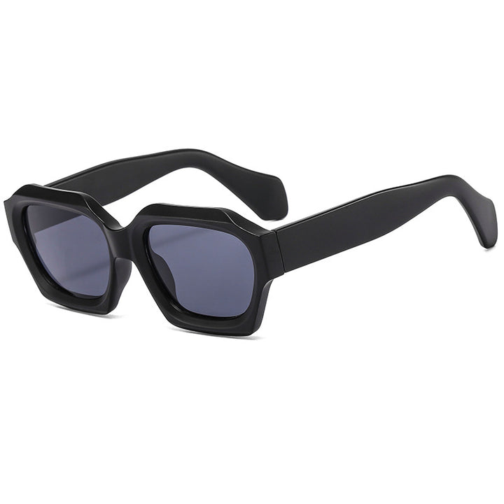 Dame designer solbrille med markant geometrisk ramme og polariserte glass Luvikno