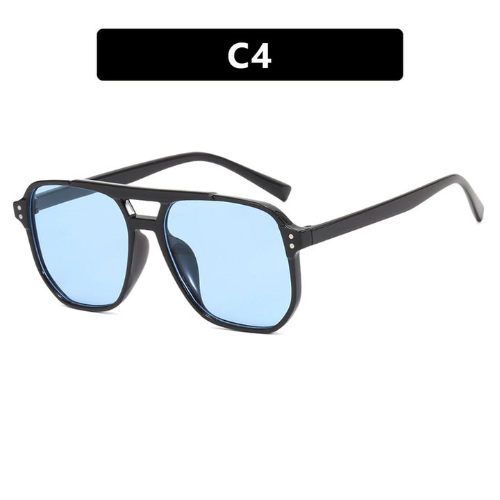 Dame moteriktig solbrille med kantet ramme Luvikno