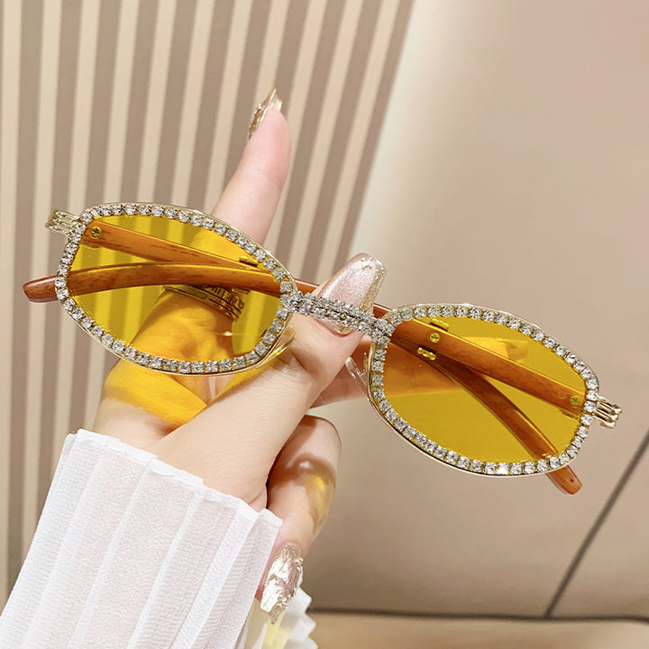 Dame solbrille i elegant glamor stil Luvikno