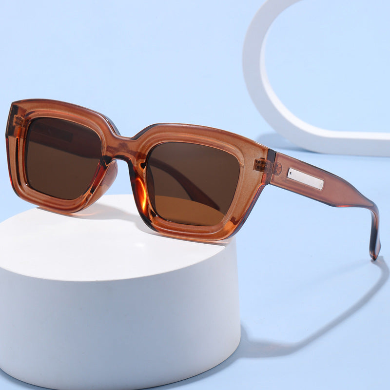 Dame modiske solbriller i elegant design Luvikno