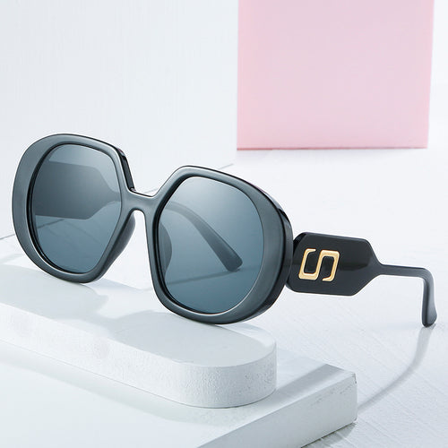 Dame oversized solbriller med markant ramme og UV-beskyttelse Luvikno