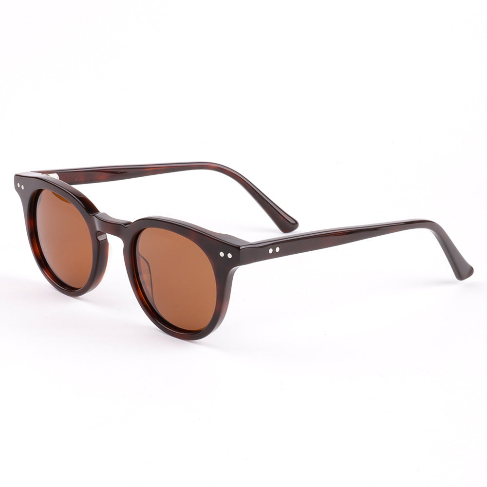 Dame solbriller i elegant retro-stil med polarisert glass Luvikno