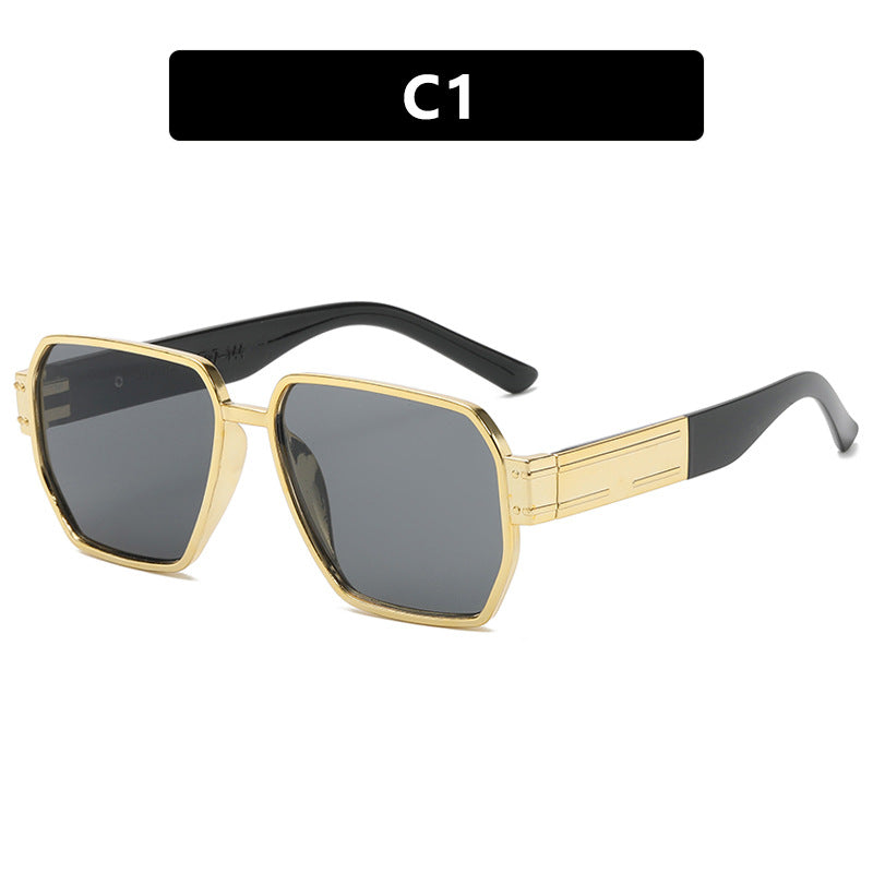 Damer elegant solbrille med markant geometrisk ramme Luvikno