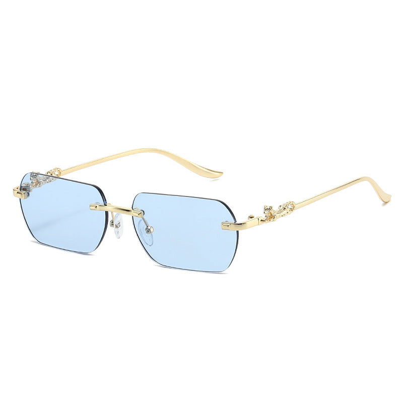 Damer elegant halvmellomrammebrille med dekorative detaljer Luvikno