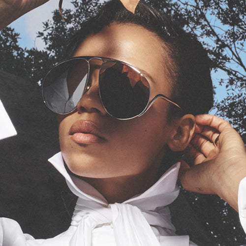 Dame moteriktig pilot-solbrille med polariserte linser og elegant metallramme Luvikno