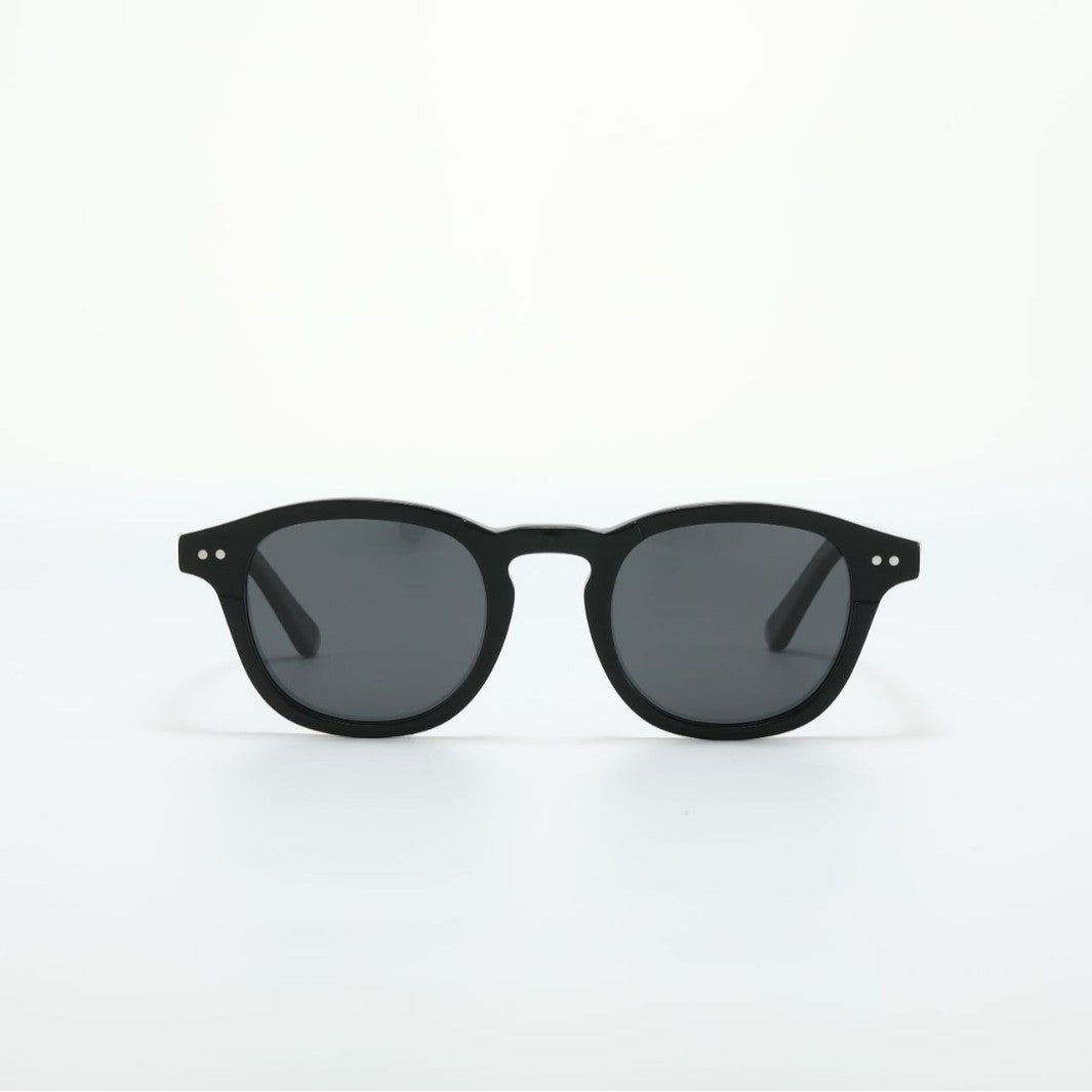 Dame moteriktig solbrille i moderne skilpadde-design Luvikno