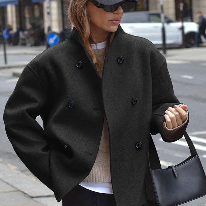 Luvik | Motedesign oversized jakke med knapp lukket