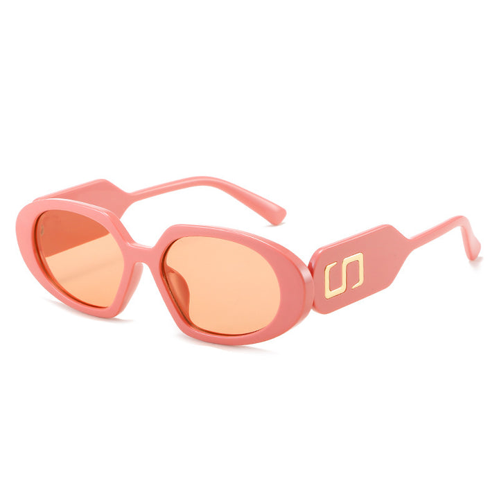 Dame moteriktig solbrille med unikt design og stilfull logo Luvikno