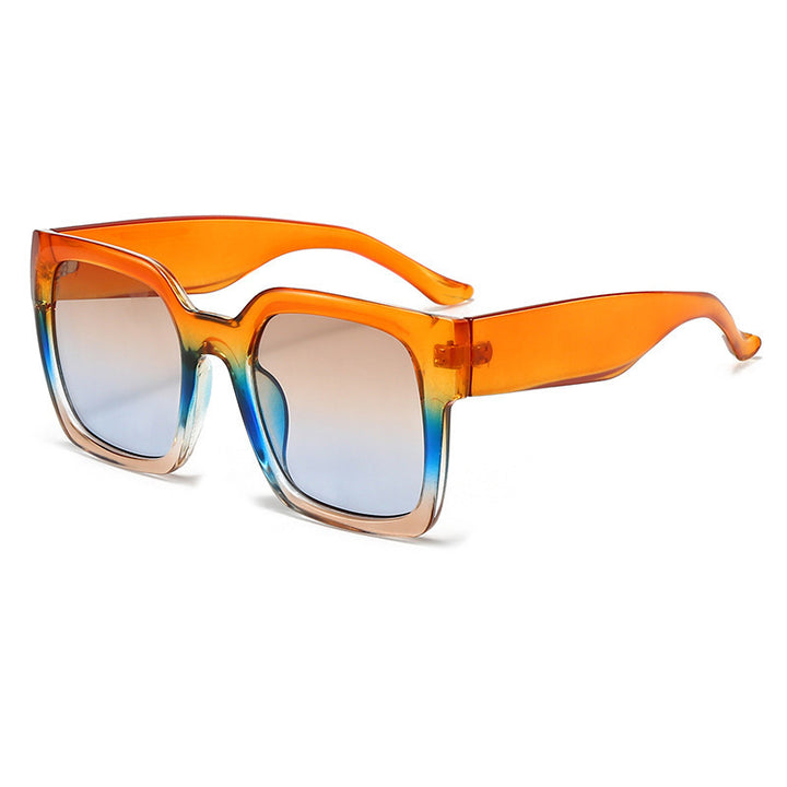 Dame firkantet solbrille med stilfull gjennomsiktig ramme og myk fargegradient Luvikno