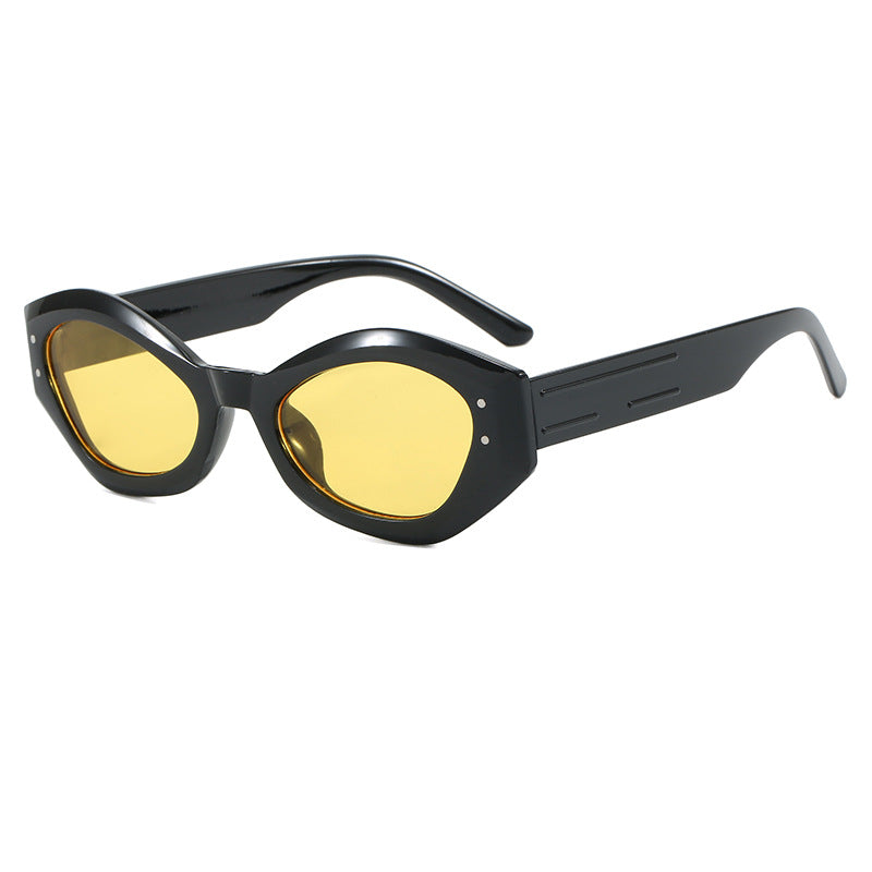 Dame Cat-Eye solbriller med moderne design og bred ramme Luvikno