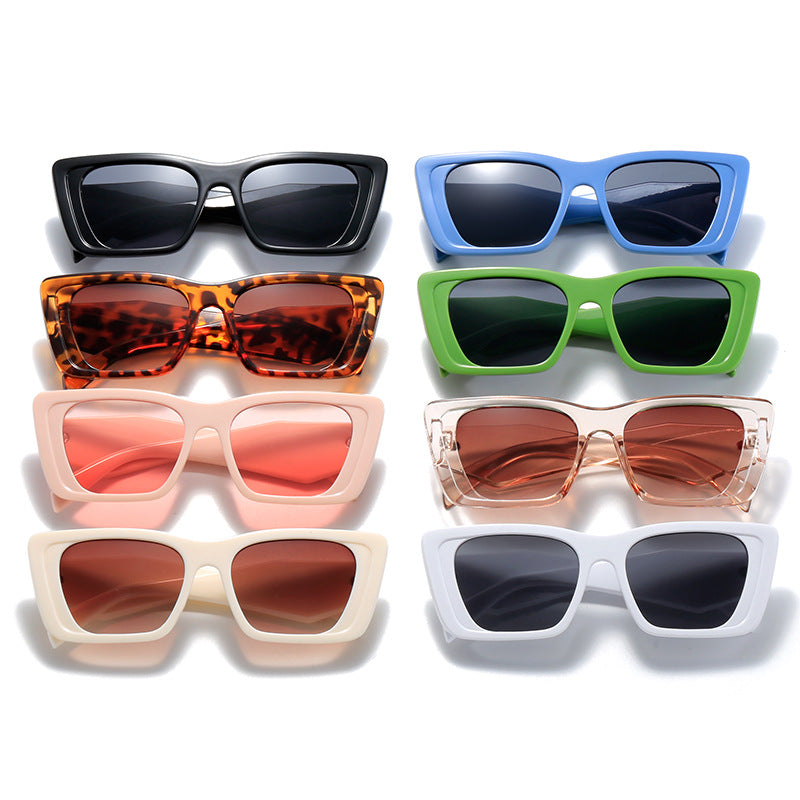 Dame moteriktig solbrille i avantgarde-stil Luvikno