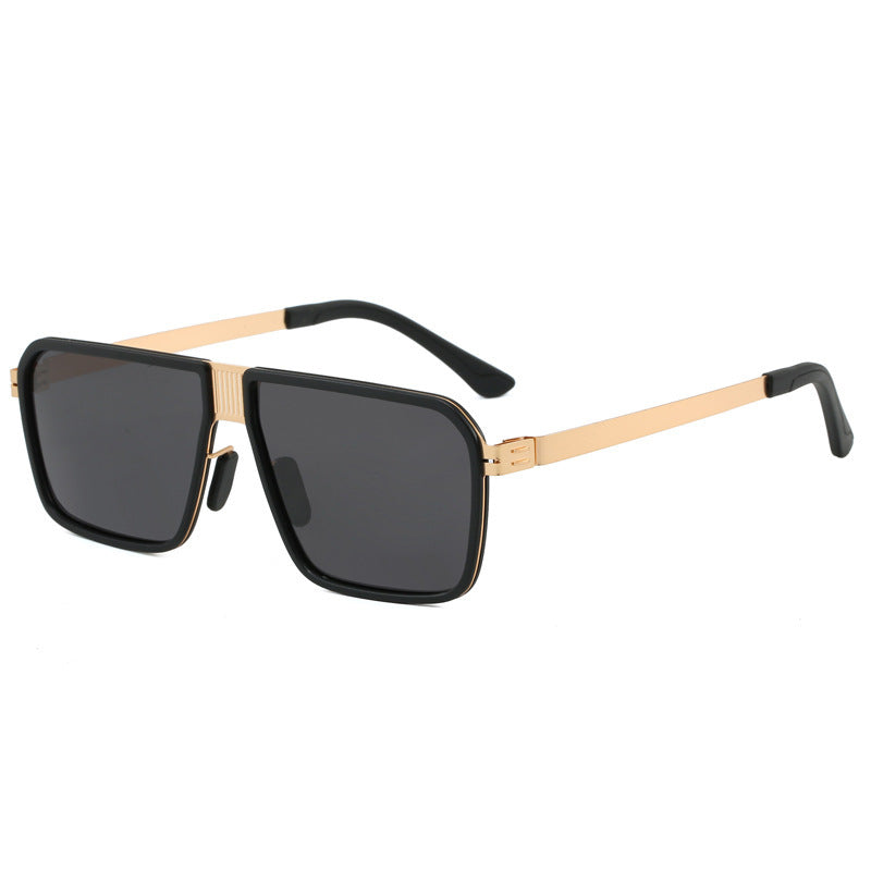 Dame moteriktig solbrille i moderne, firkantet design Luvikno