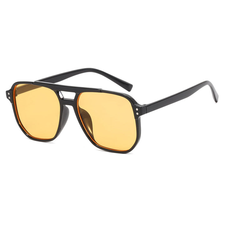 Dame moteriktig solbrille med kantet ramme Luvikno