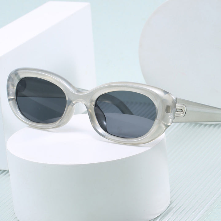 Dame moteriktig solbrille med oval design og UV-beskyttelse Luvikno