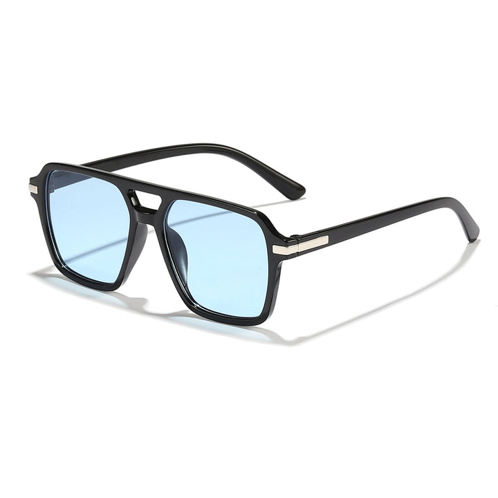 Dame firkantet solbrille med elegant gjennomsiktig ramme Luvikno
