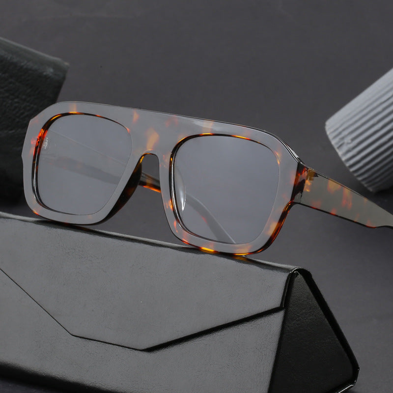 Dame oversized kvadratisk solbrille med moderne design Luvikno