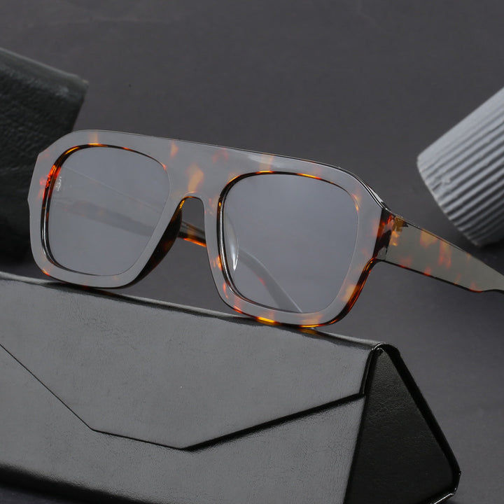 Dame oversized kvadratisk solbrille med moderne design Luvikno