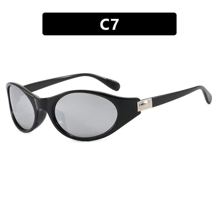 Dame stilfull solbrille i elegant ovalt design med beskyttende UV-filter Luvikno