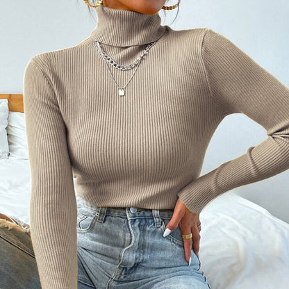 Luvik | Naisten elegantti pooloneule hienolla ribbikudoksella