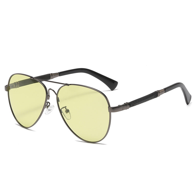 Dame aviator-solbriller med elegant metallisk ramme og UV-beskyttelse Luvikno