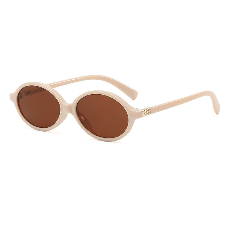 Dame elegante moteriktig lesebrille med uvanlig design Luvikno
