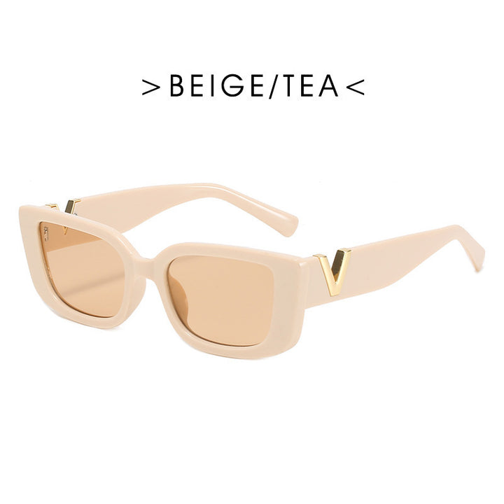 Dame moteriktig solbrille i klart design Luvikno