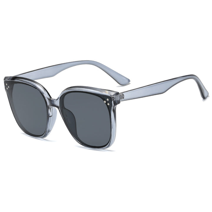 Dame firkantet solbrille med stilistisk, bred ramme Luvikno
