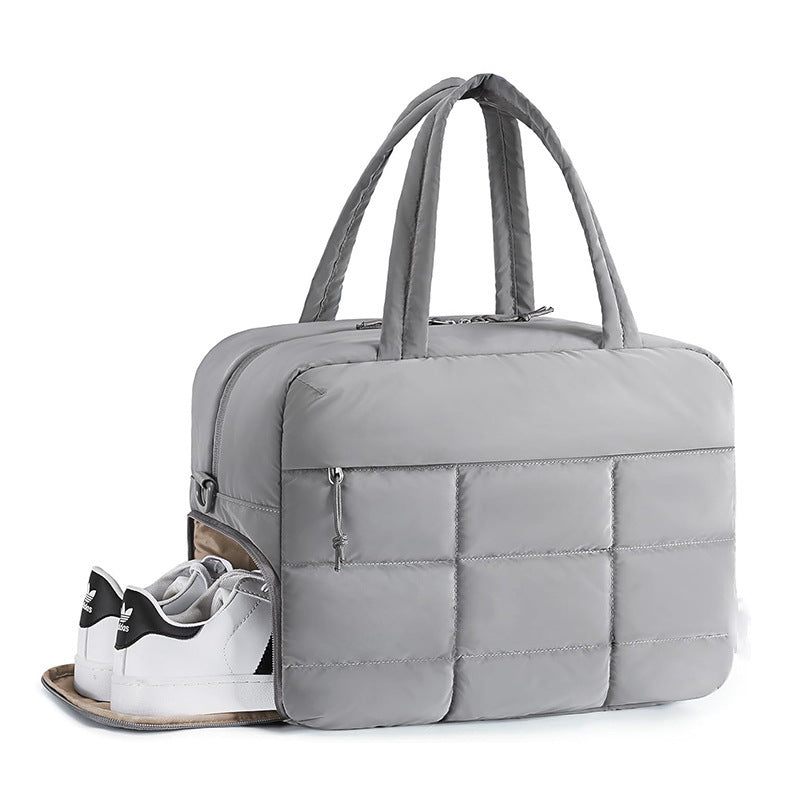 Kvinnes sportsbag med spesialsko rom Luvikno