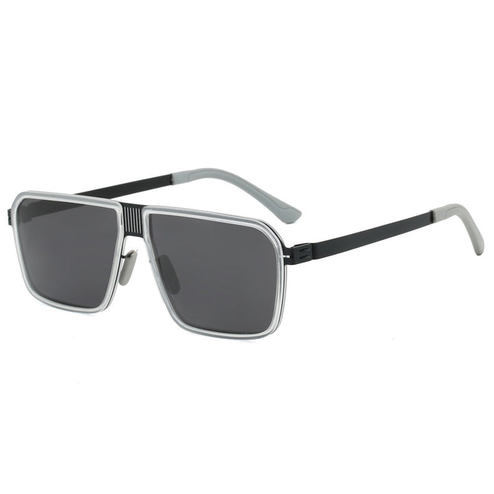 Dame moteriktig solbrille i moderne, firkantet design Luvikno