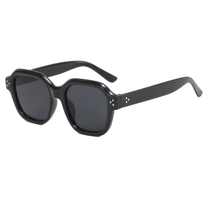 Dame moteriktig firkantet solbrille med speilende glass Luvikno